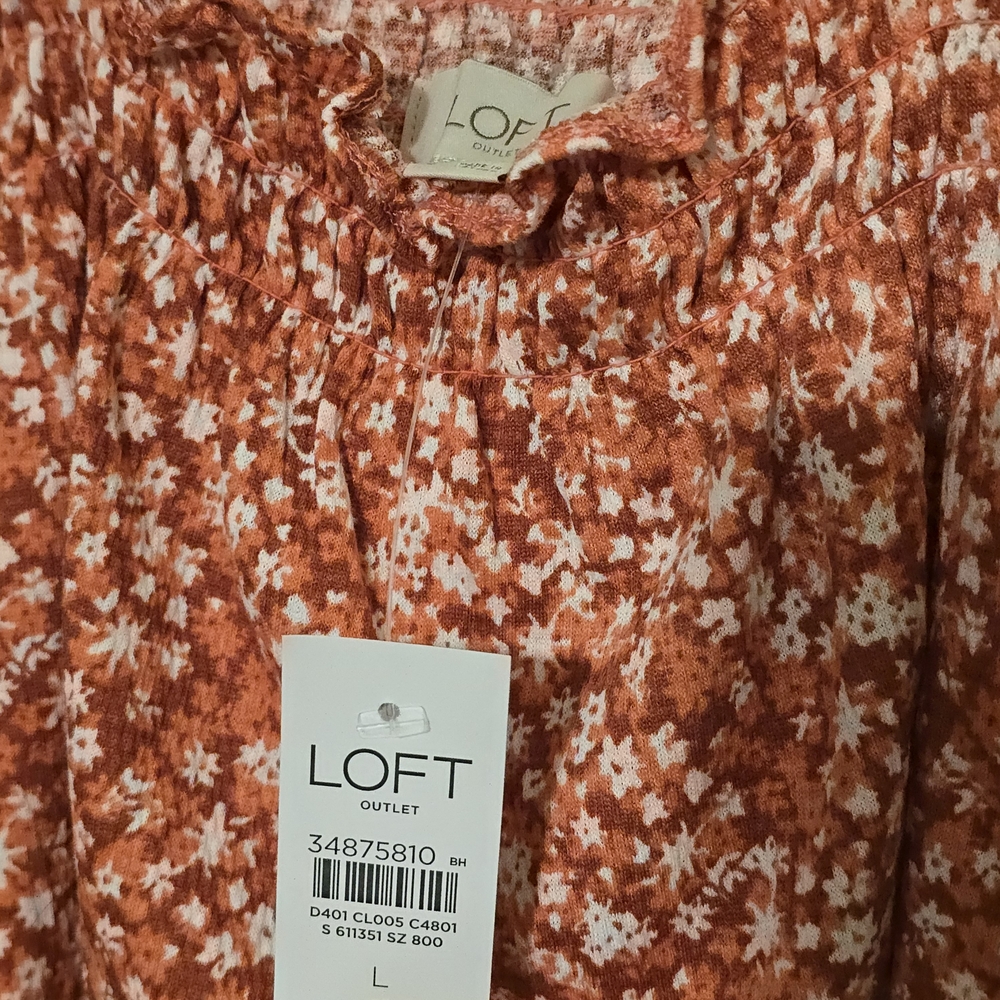 LOFT Peach Floral Blouse - Picture 2 of 4